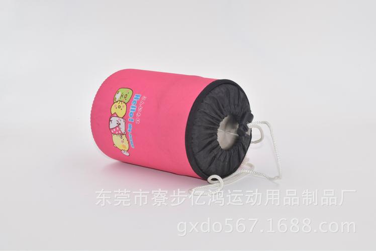 产品名称:焖烧杯套 产品尺寸:10*15*4 产品材质:环保潜水料 产品箱